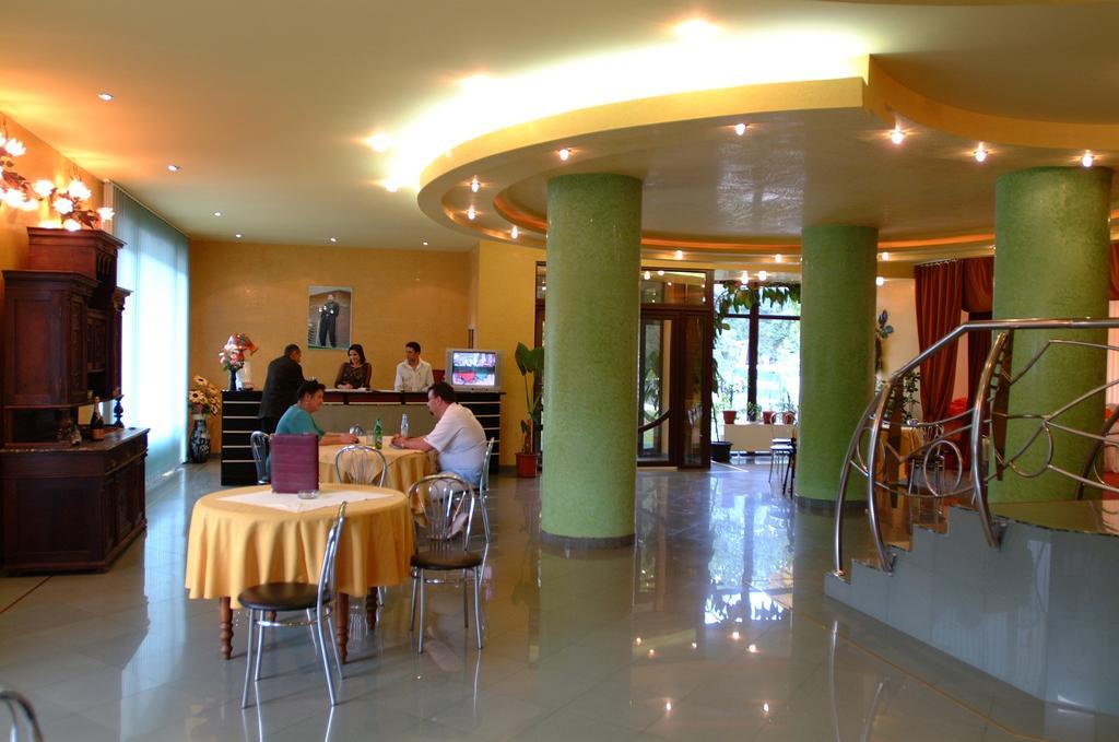 Hotel Le Baron Timisoara Esterno foto