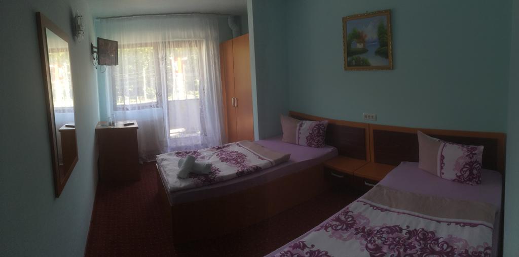 Hotel Le Baron Timisoara Esterno foto